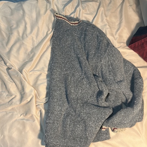 Comfy, wool sweater - Picture 2 of 3